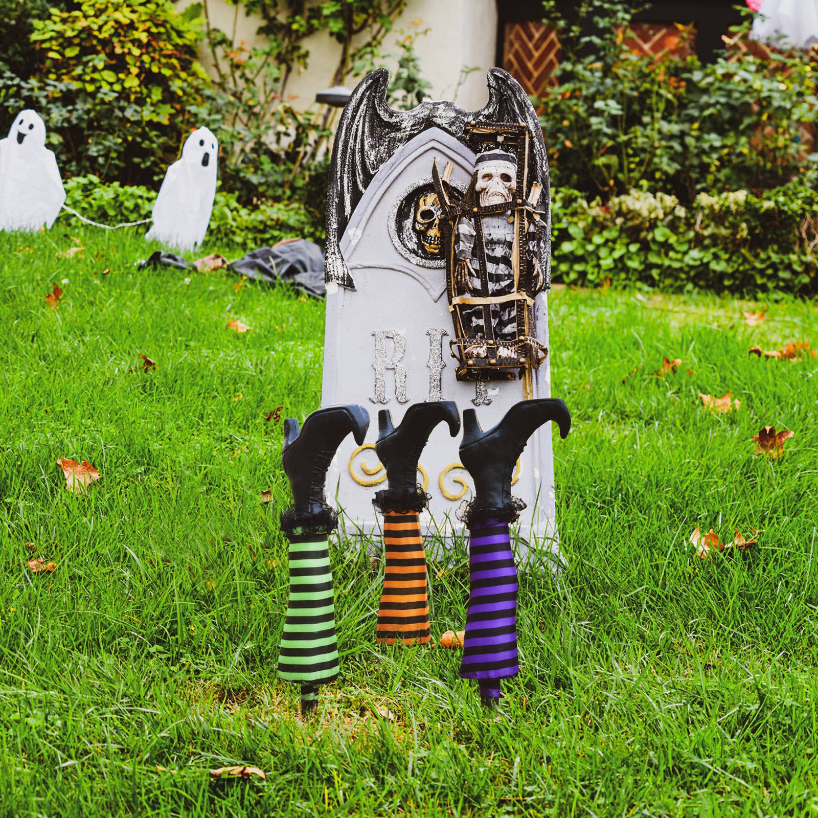 Fun Little Toys – wholesale Outdoor ornament/decor – 3 PCs Halloween Witch Leg Lights5