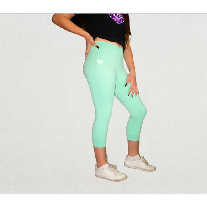 Legging capri d'été Elysian pour la vente par Elysian Supply Co.