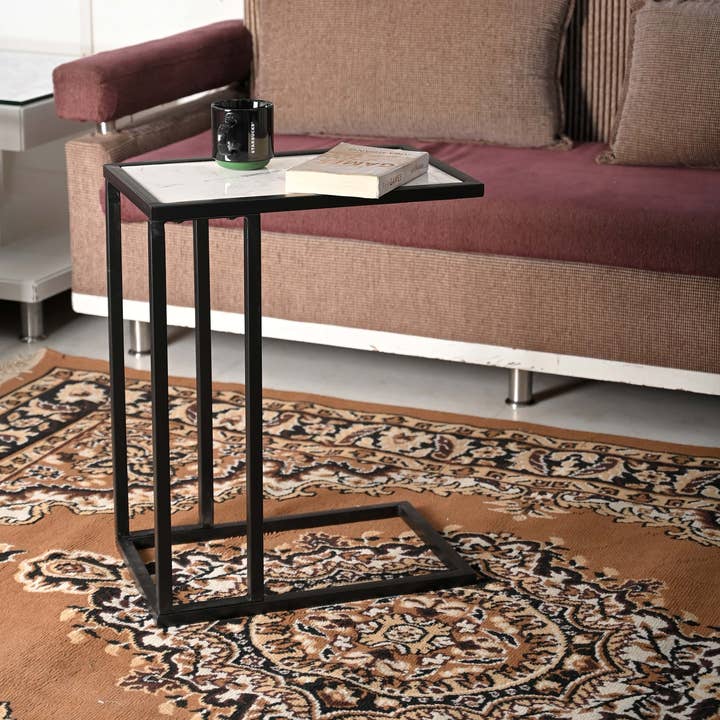 iAnanas - Wholesale Side Table - Moderner minimalistischer Beistelltisch mit schwarzem Metallrahmen und weißer Marmorplatte7