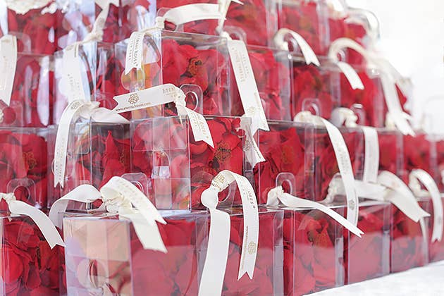 Eternal Roses® - Wholesale Dried/Pressed Flowers - Luxury Scented Eternal Petals16