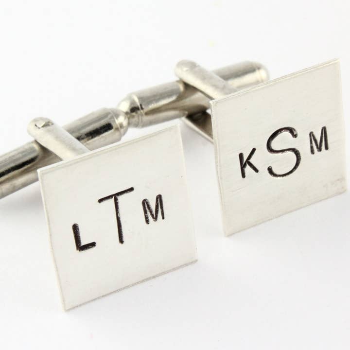 Gemelli personalizzati con monogramma in argento sterling per papà per la vendita all'ingrosso da parte di The Silver Diva