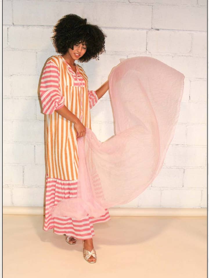 Scialle Nuvola in Cashmere Organico per la vendita all'ingrosso da parte di Riverside Tool & Dye