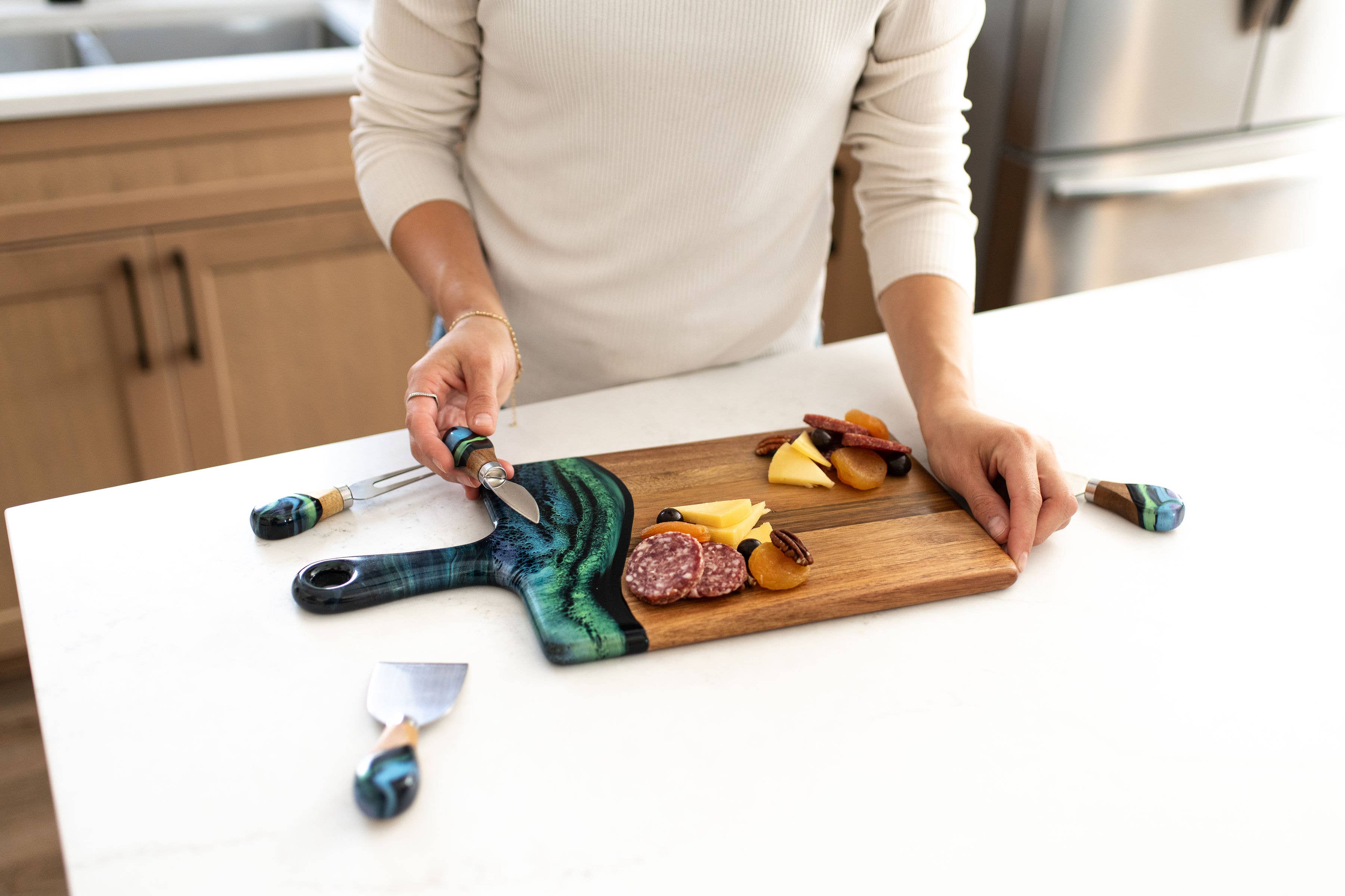 Lynn & Liana Designs - Wholesale Cheese Board - Charcuterie Board - Medium 8" x 16" NO TARIFFS!3