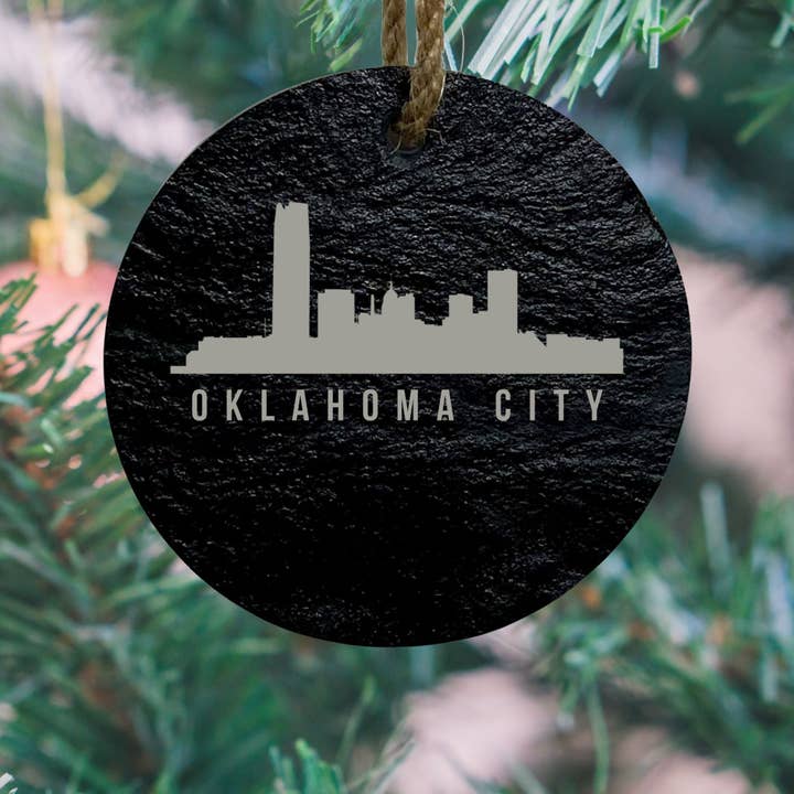 Oklahoma City Skyline Ronde Leisteen Ornament voor wholesale door Mermaid of Hilton Head