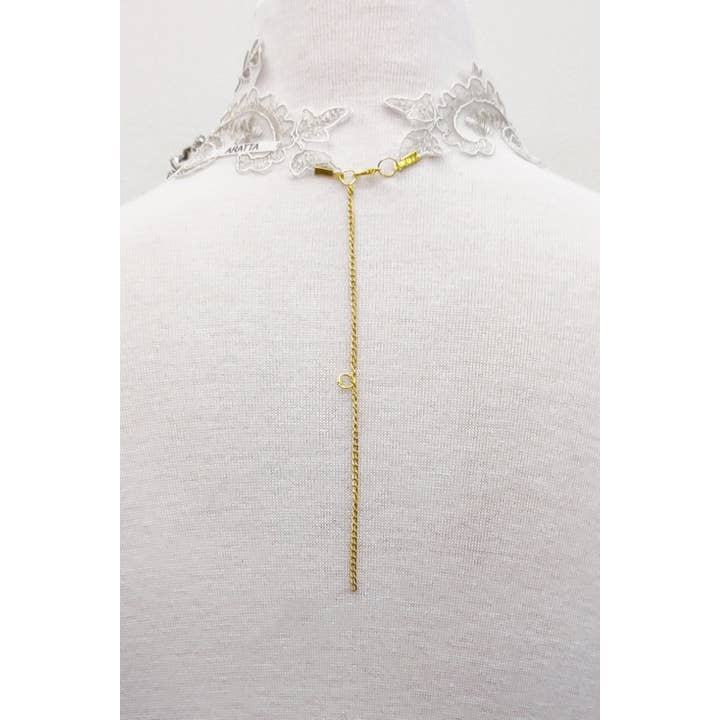 Aratta Women's Fashion - Wholesale Pendant/charm necklace - Queen Victoria Pinned Necklace2