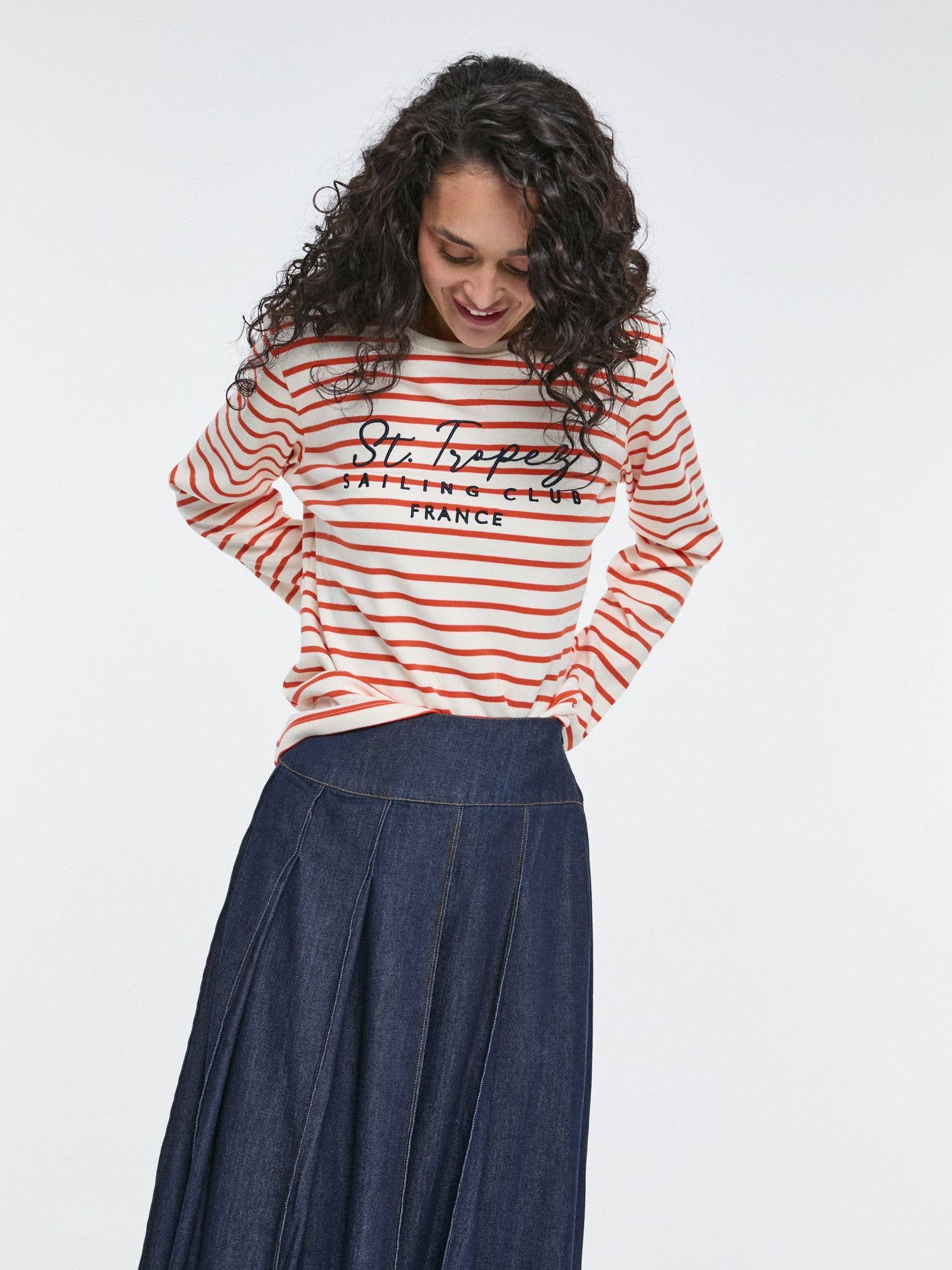 SWEET MAGIC MODA Y COMPLEMENTOS – Engroshandel T-shirt med print - Dame – BASIS T-SHIRT STRIBER1