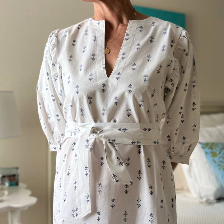 Beastly Threads - Wholesale Dress - Women's - White and Navy Blue Staghorn Puff Sleeve Dress