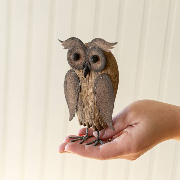 Foreside Home & Garden - Wholesale Decorative Figurine - Rustic Barn Owl Fall Decor Figure