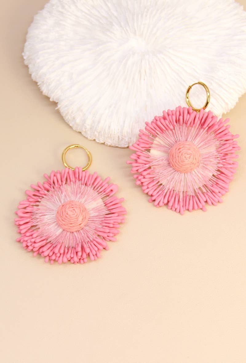 BELLISSIMA BIJOUX – Großhandel Ohrhänger – Boho-Blumenohrringe aus geflochtener Raffia2