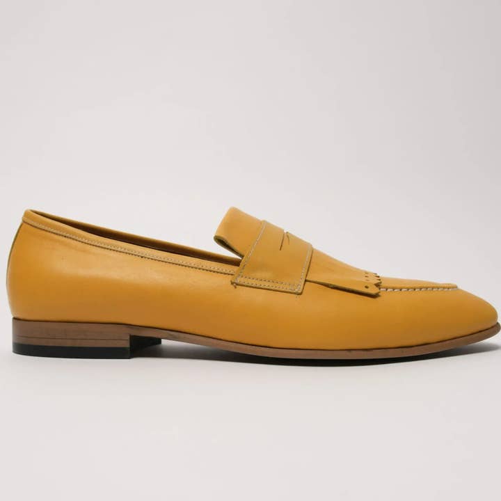 Kiltie Penny Loafers Senfgelb für den Großhandel von Lodevole