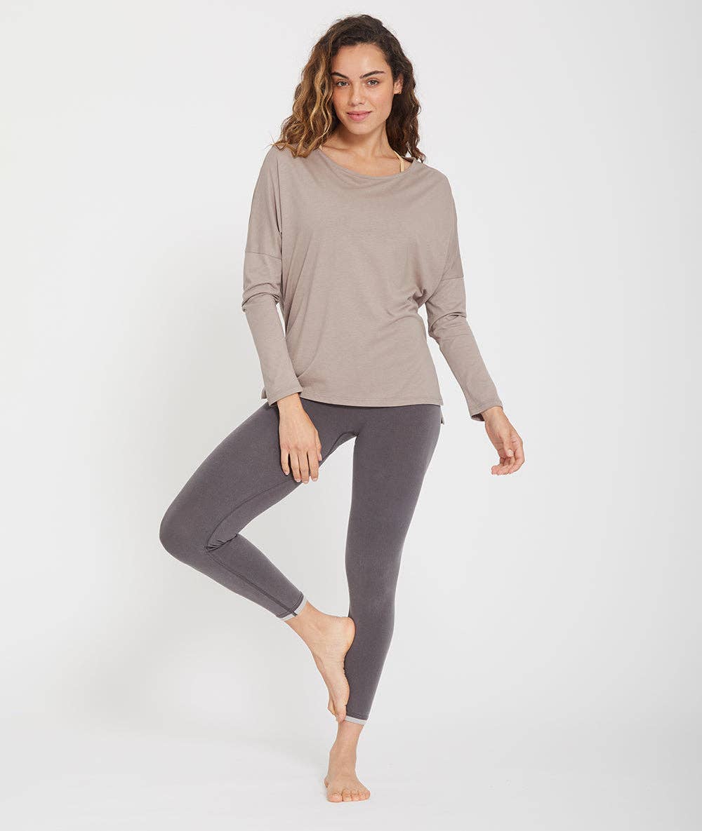 Yoga Searcher – Großhandel T-Shirt – Damen – DAKSHA – langärmeliges Yoga-Shirt13