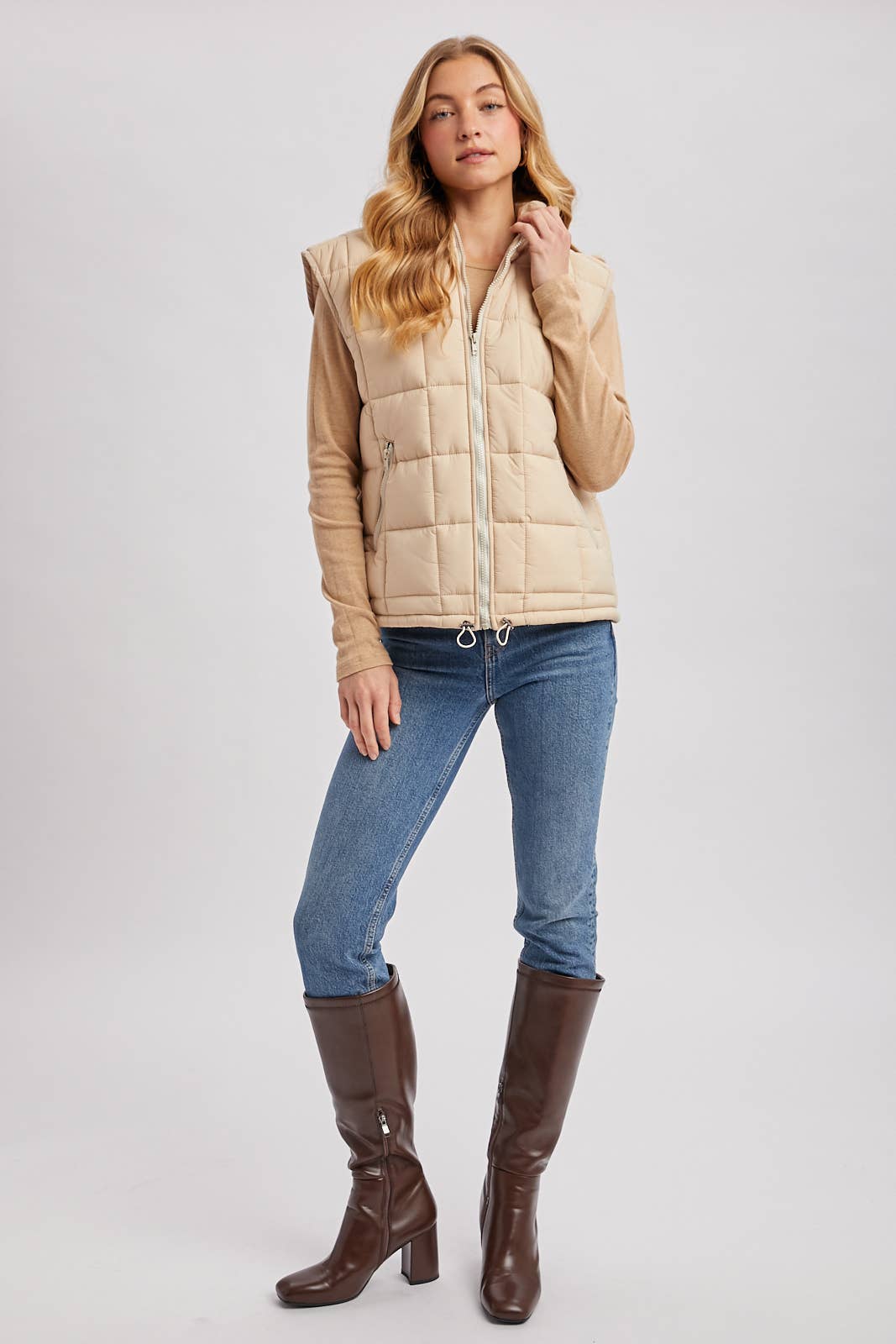 Bluivy - Wholesale Outerwear Vest - Women's - PUFFER ZIP-UP HOODED VEST10