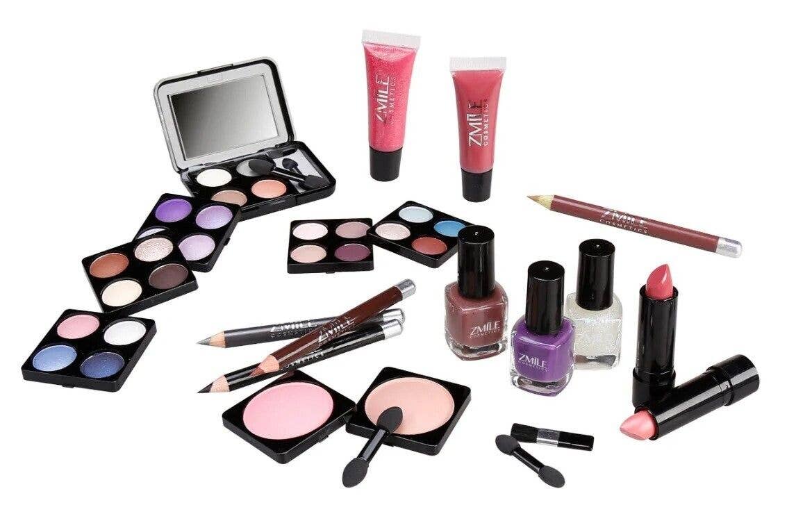 My Wholesale Warehouse – wholesale Makeup storage box – ZMILE Cosmetics - 42pc Vanity Case Vegan Eyecatcher1