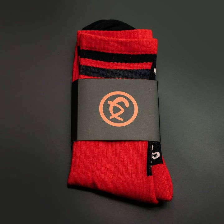 Calcetines DF-Team Crew, color naranja sanguineo y otras tendencias de Resultados para ropa df al por mayor. Devoluciones gratuitas y condiciones de pago a 60 días en Faire en Faire.