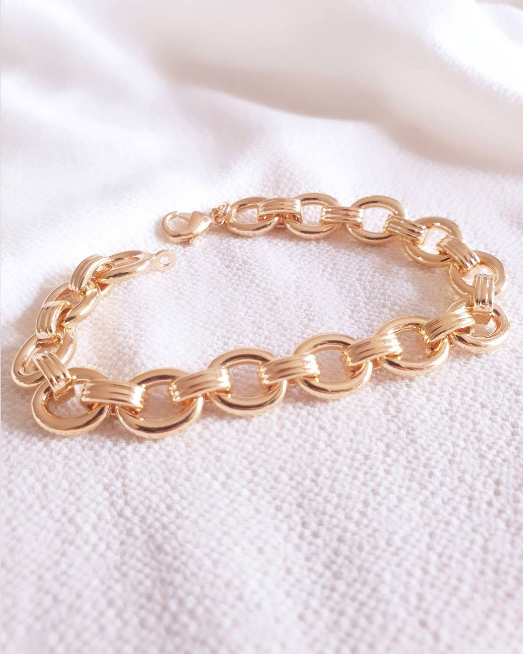 SIUKA - Wholesale Link & Chain Bracelet - Gold-plated bracelet with oval links4
