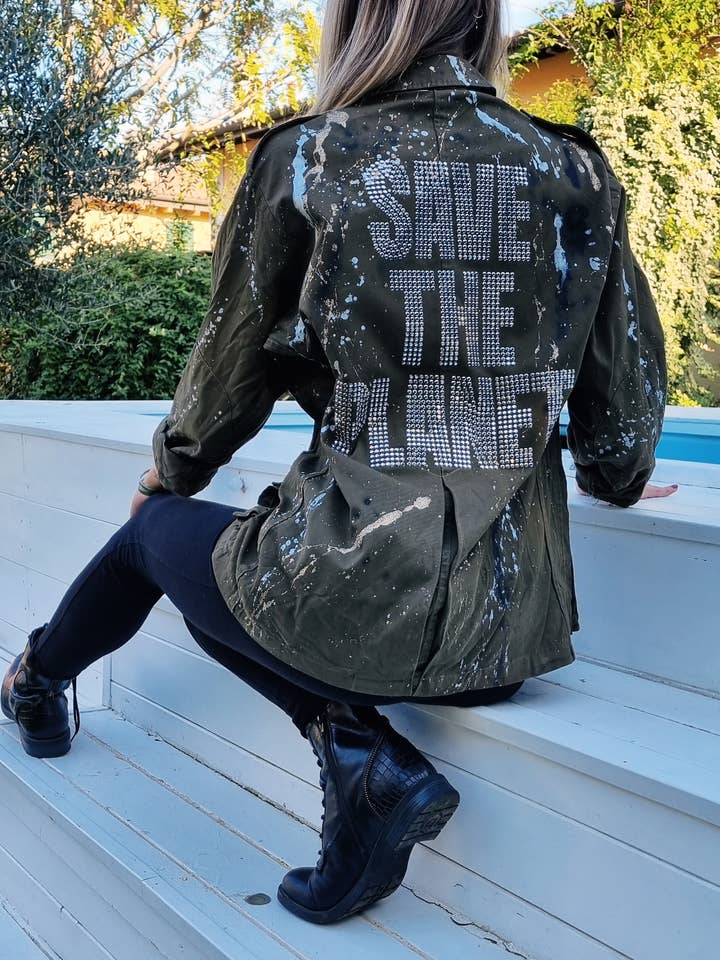 apiedinudinelparco - Wholesale Jacket - Women's - UP-CYCLED MILITARY JACKET GLITTER PATCH STREET ART LUX STYLE7