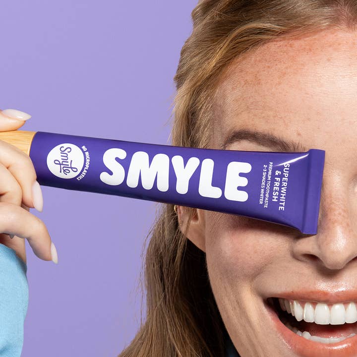 Toothpaste Tube - Whitening with Fluoride for wholesale by Smyle