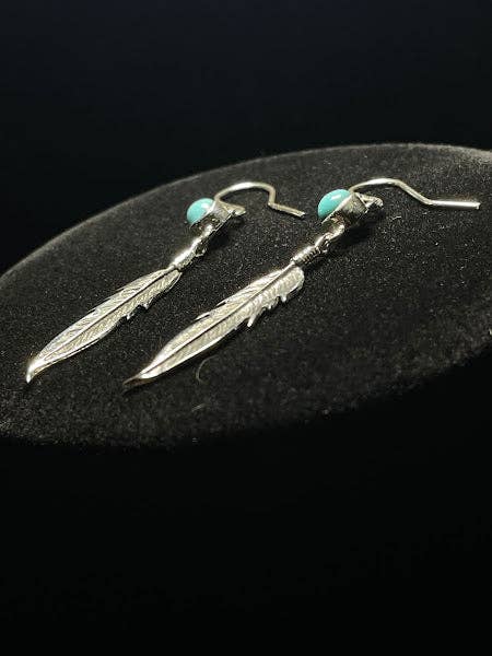 Boucles d'oreilles en argent sterling avec plumes et turquoises de style occidental pour la vente par Regul Silver