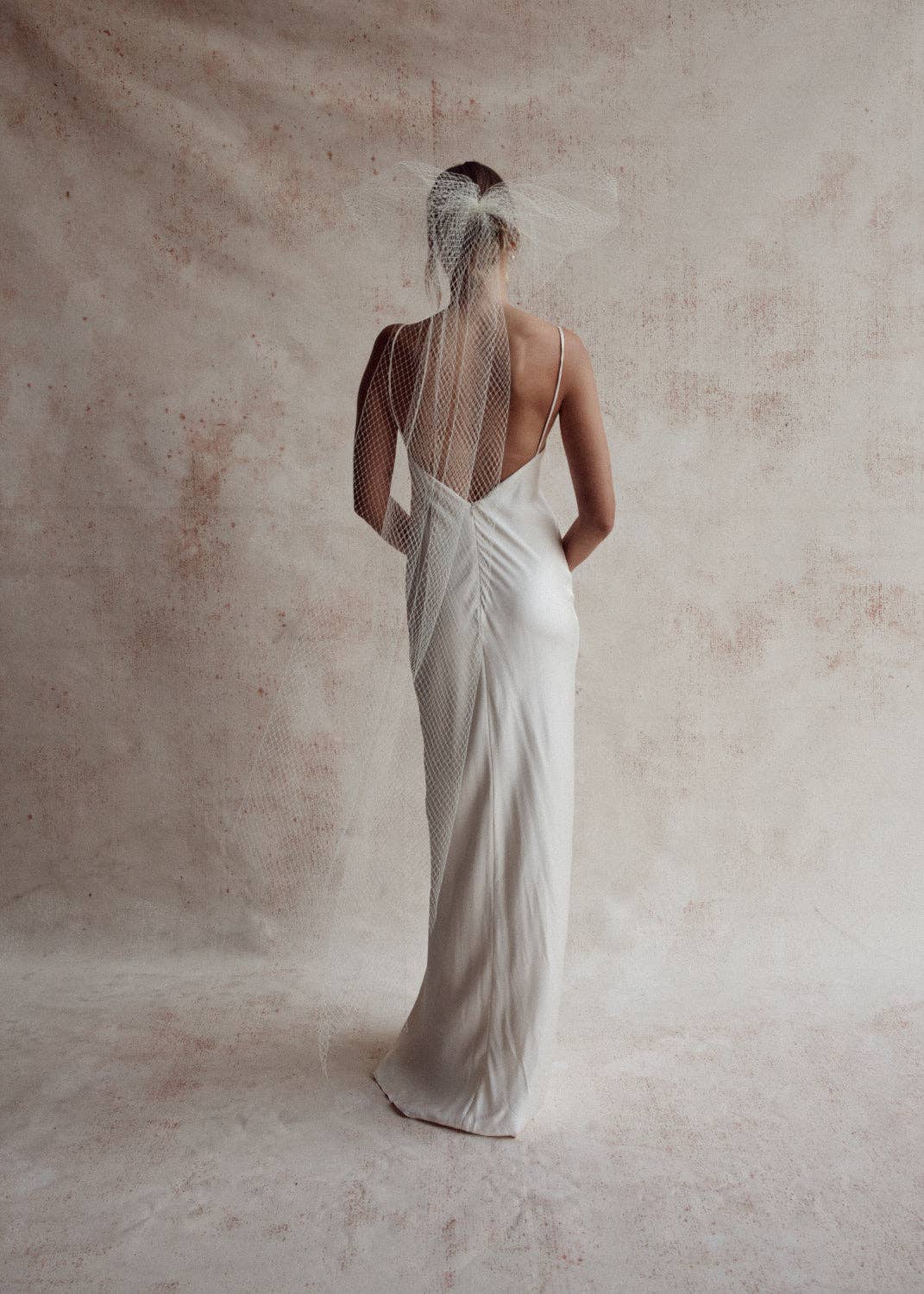 Dove Grey Accessories - Wholesale Veil - Women's - Tyler Silk White Bridal Veil Bow3