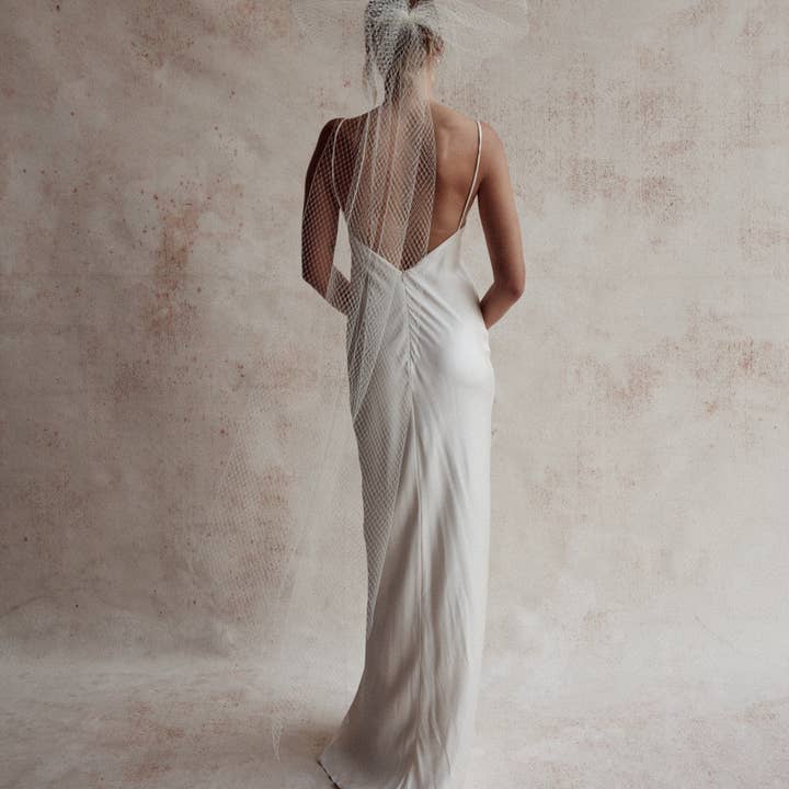 Dove Grey Accessories – Großhandel Schleier – Damen – Tyler Silk Brautschleier mit Schleier, weiß3