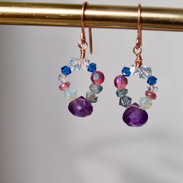 Februari Baby Amethist traanoorbellen, geboorte februari voor wholesale door Siebijoux