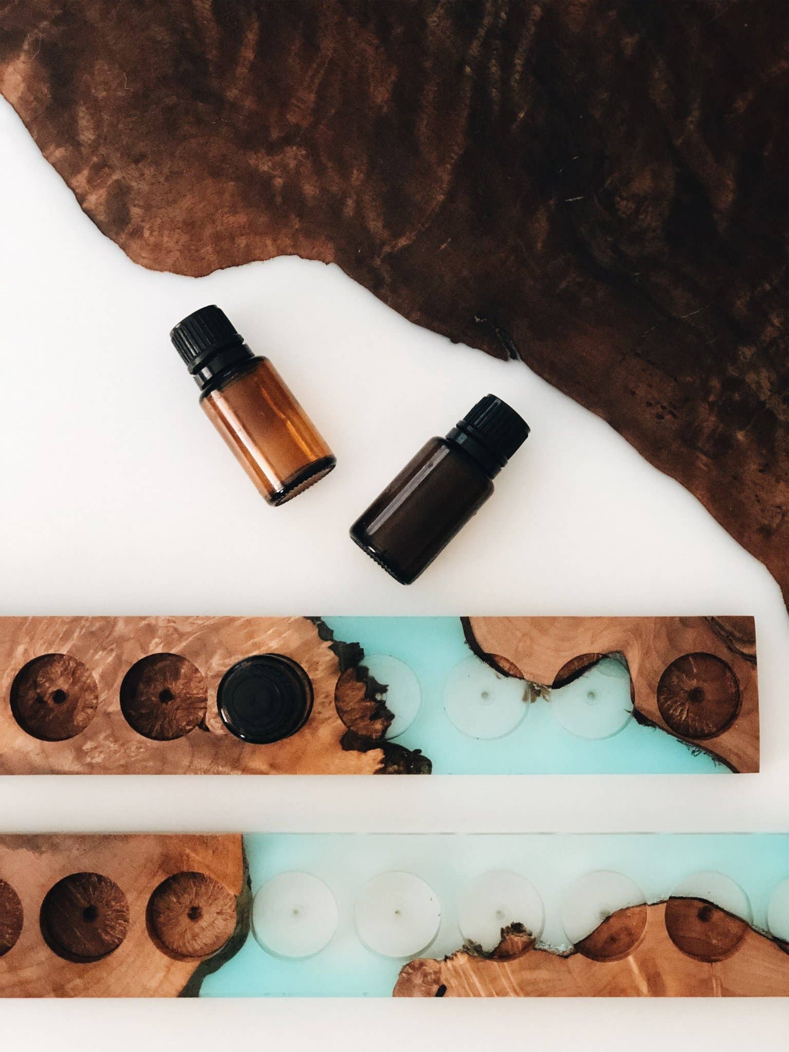 Kindred Essentials - Wholesale Oil Warmer - 10 Hole Turquoise and Maple Low Profile Oil Holder3