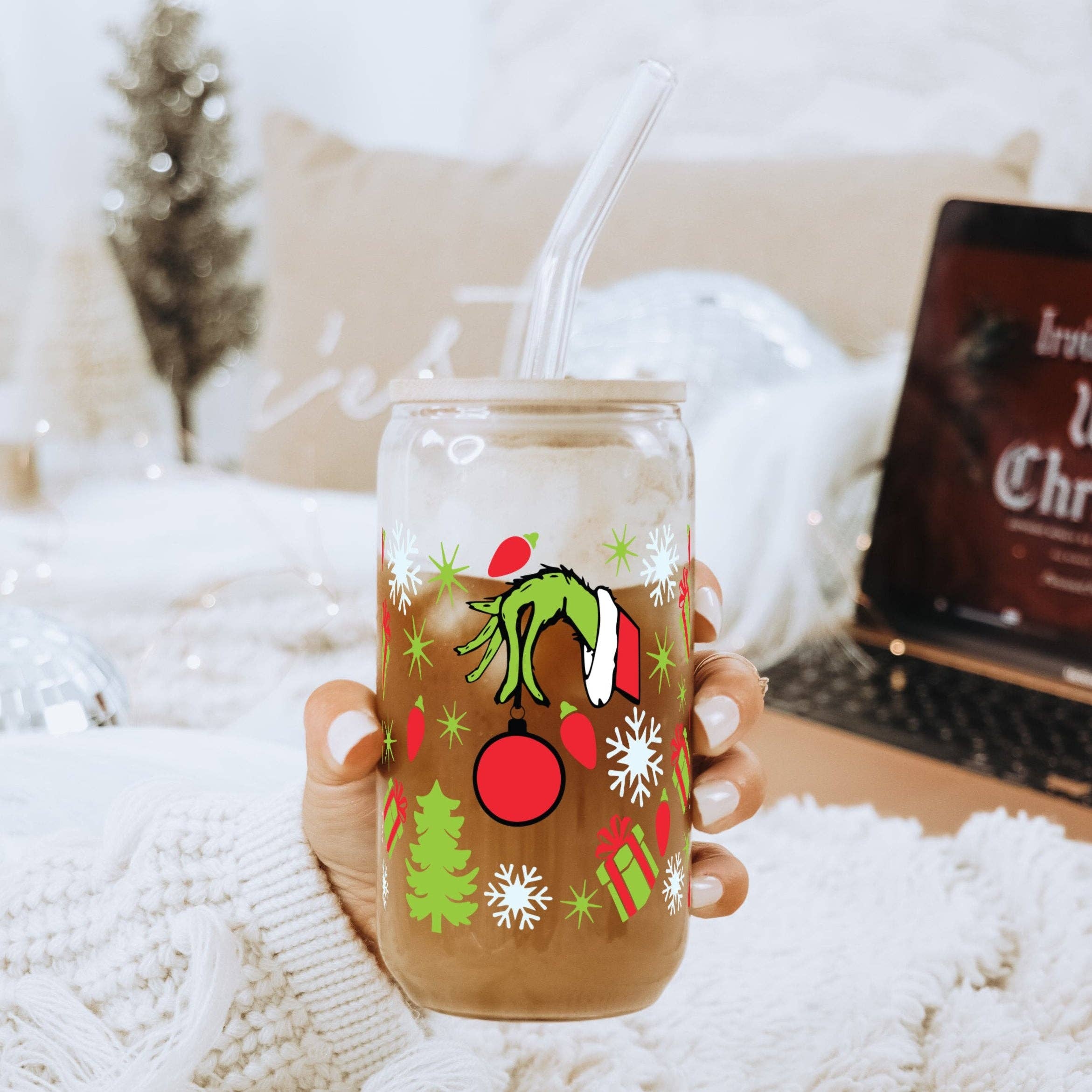 Sip-Sip Hooray! - Wholesale Drinking Glass/Cup - Christmas Hand With Ornament Glass Can Cup With Lid and Straw1
