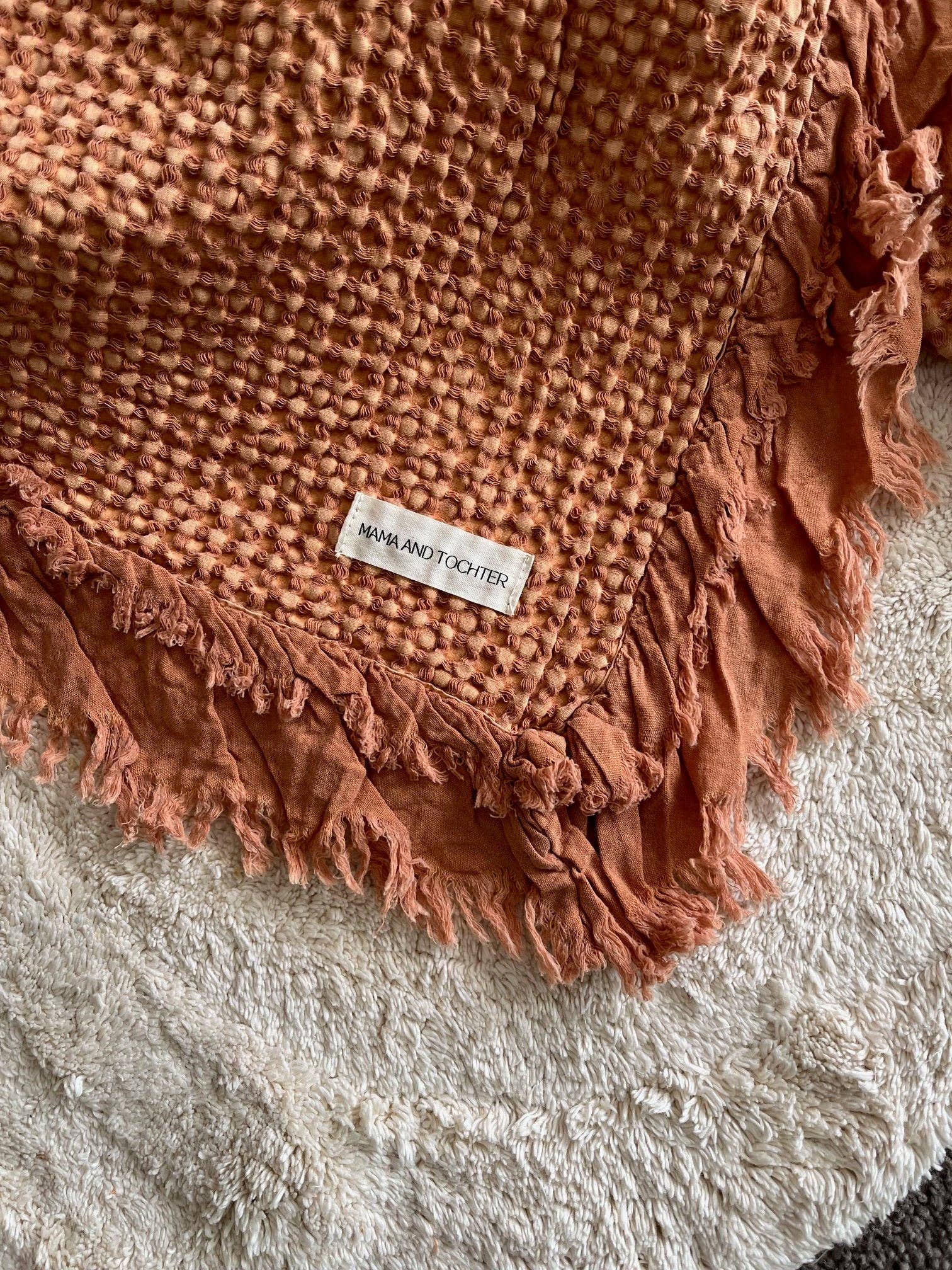 Mama and Tochter - Wholesale Throw Blanket - Organic Cotton Rustic Waffle Throw Blanket - Rust1