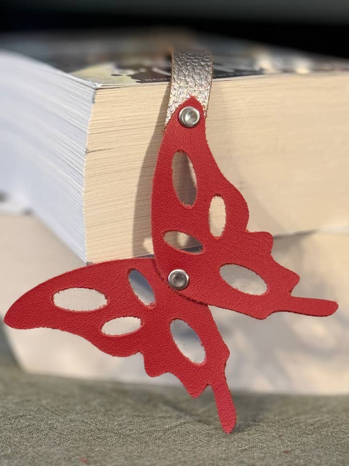 Læderbogmærke - sommerfuglevinger for engroshandel hos Booklings Studio