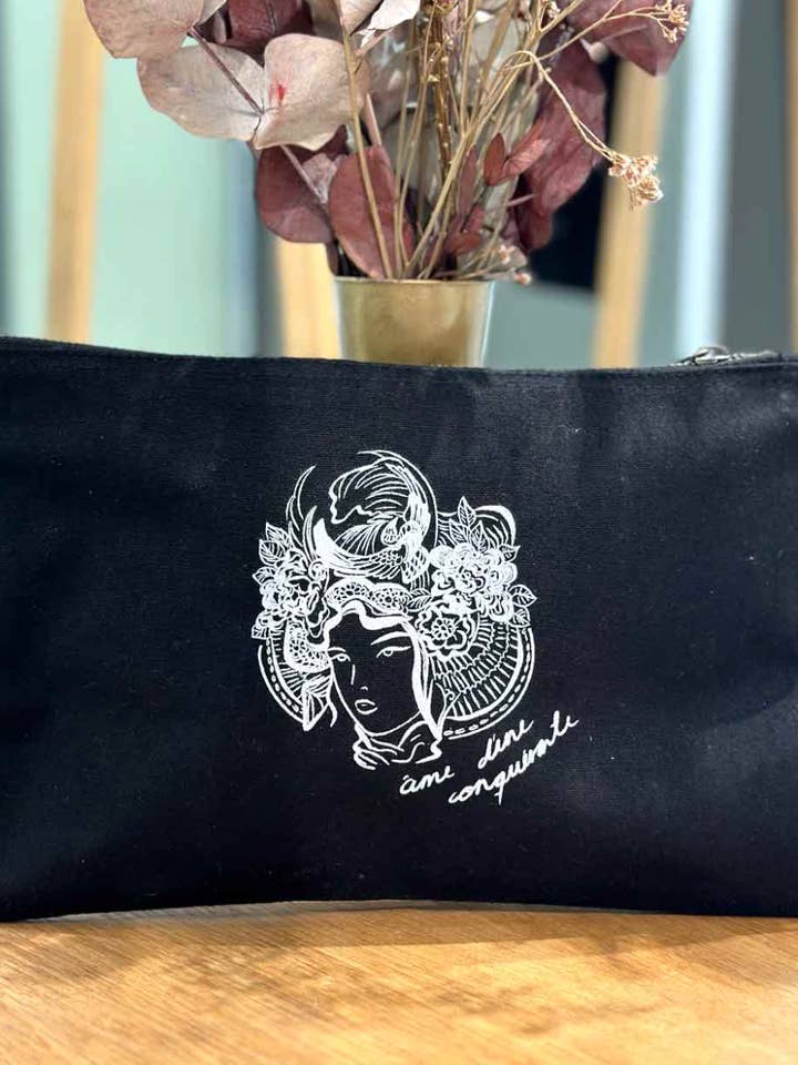 Pochette Gozen pour la vente par Leonor Roversi