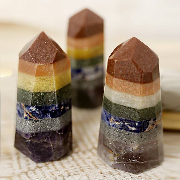 7 chakra edelsteenpunt van ongeveer 350 gr voor wholesale door Ethike.eu