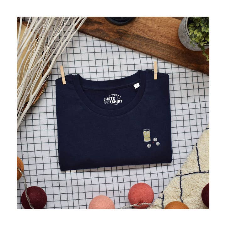 T-shirt Brodé - Pastis Pétanque pour la vente par Juste un t-shirt