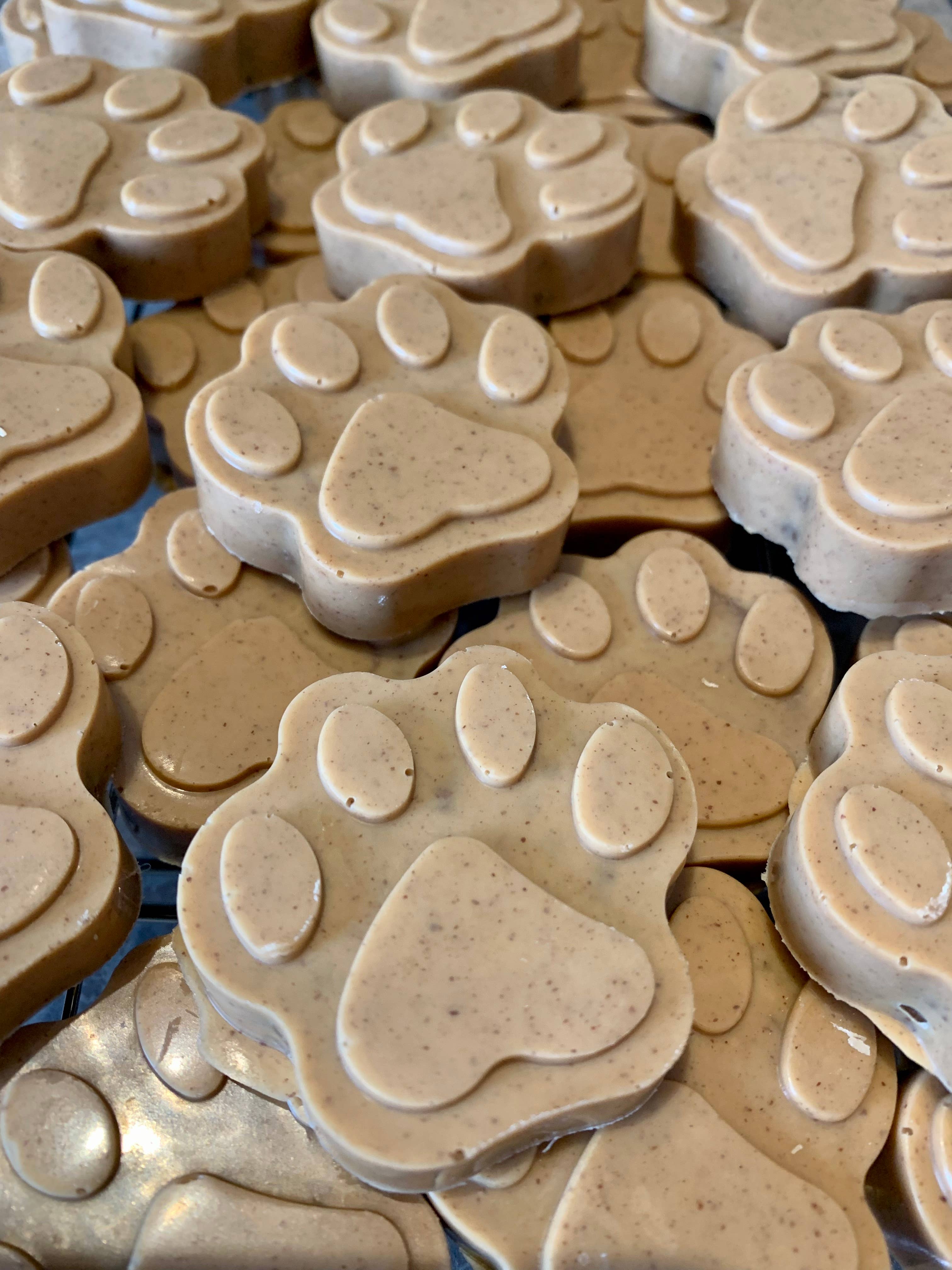 The Blue Cerebus Dog Bakery - Wholesale Pet Treats - Dog - The Reese Paw2