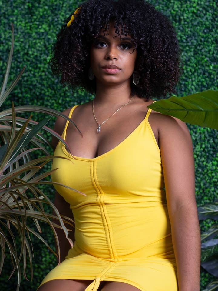 Talk To Me Nice - Giallo per la vendita all'ingrosso da parte di Expressionz Runway