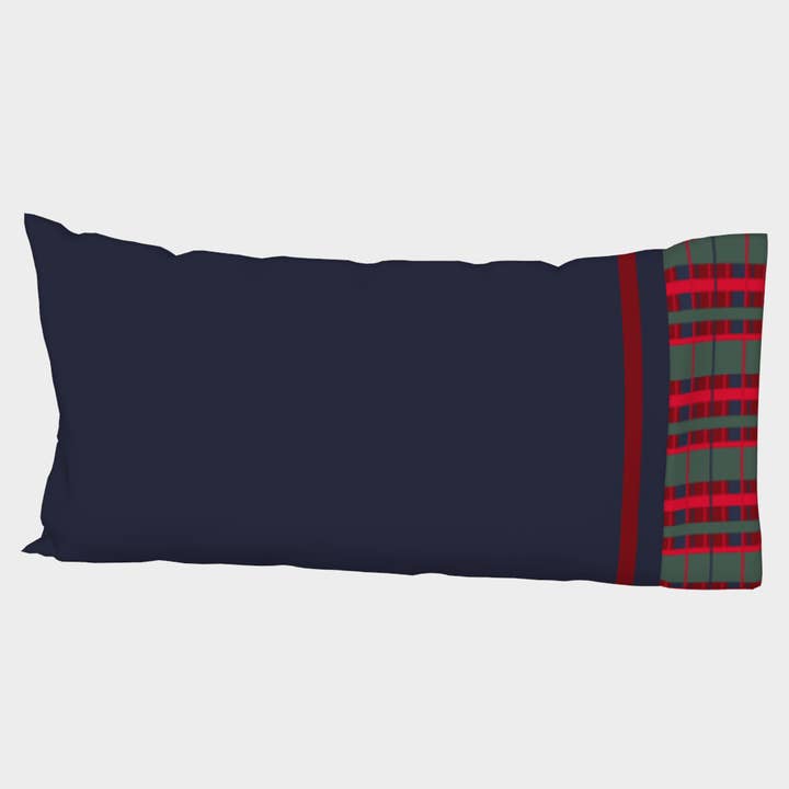 Kussenhoes - Tartan - Marineblauw en rood 🇨🇦 voor wholesale door The Wheaten Store