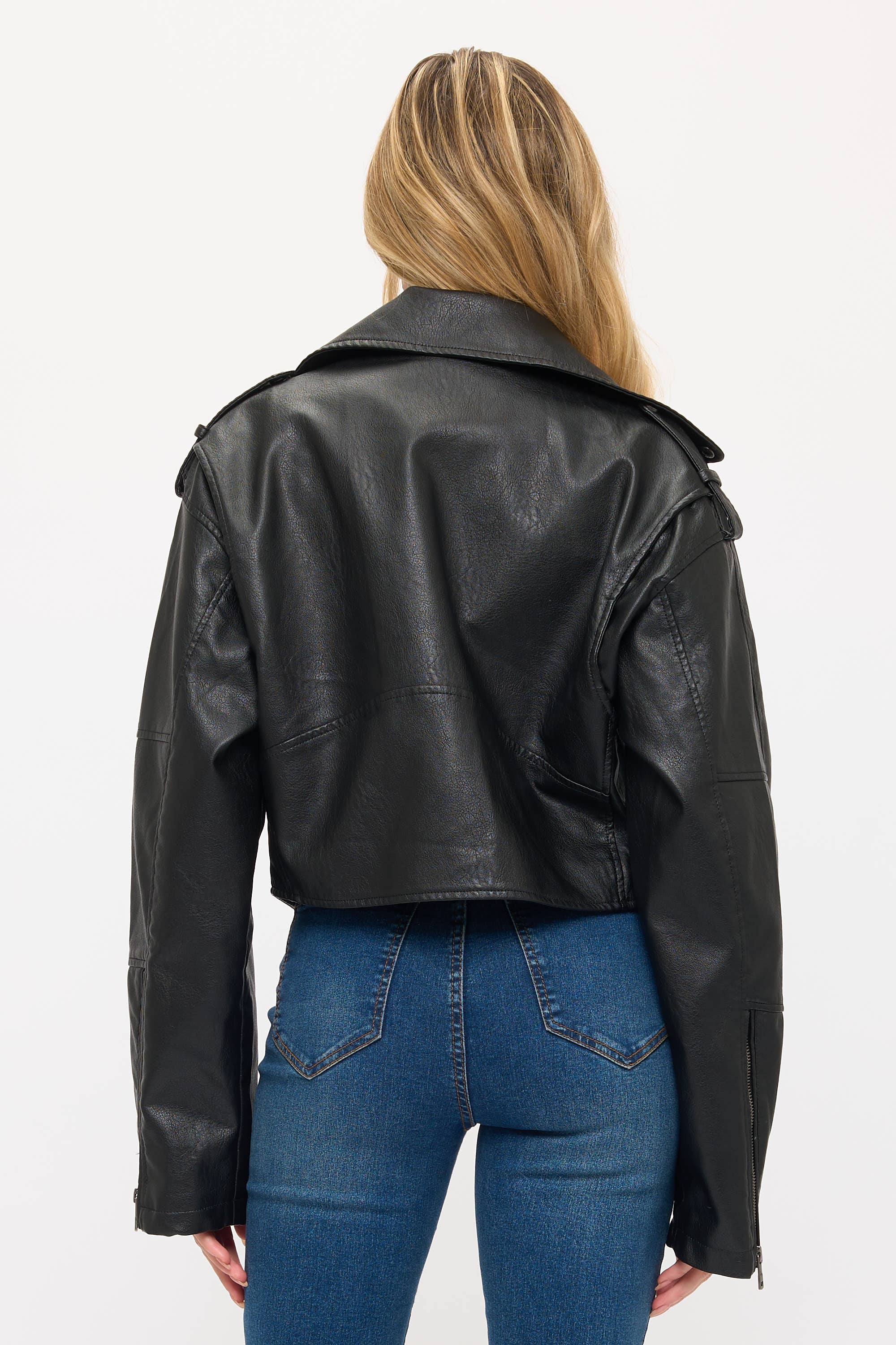 Preto CLALJ0095: Casaco de Motociclista em Pele Vegan de Inspiração Vintage para venda a revendedores na Faire2