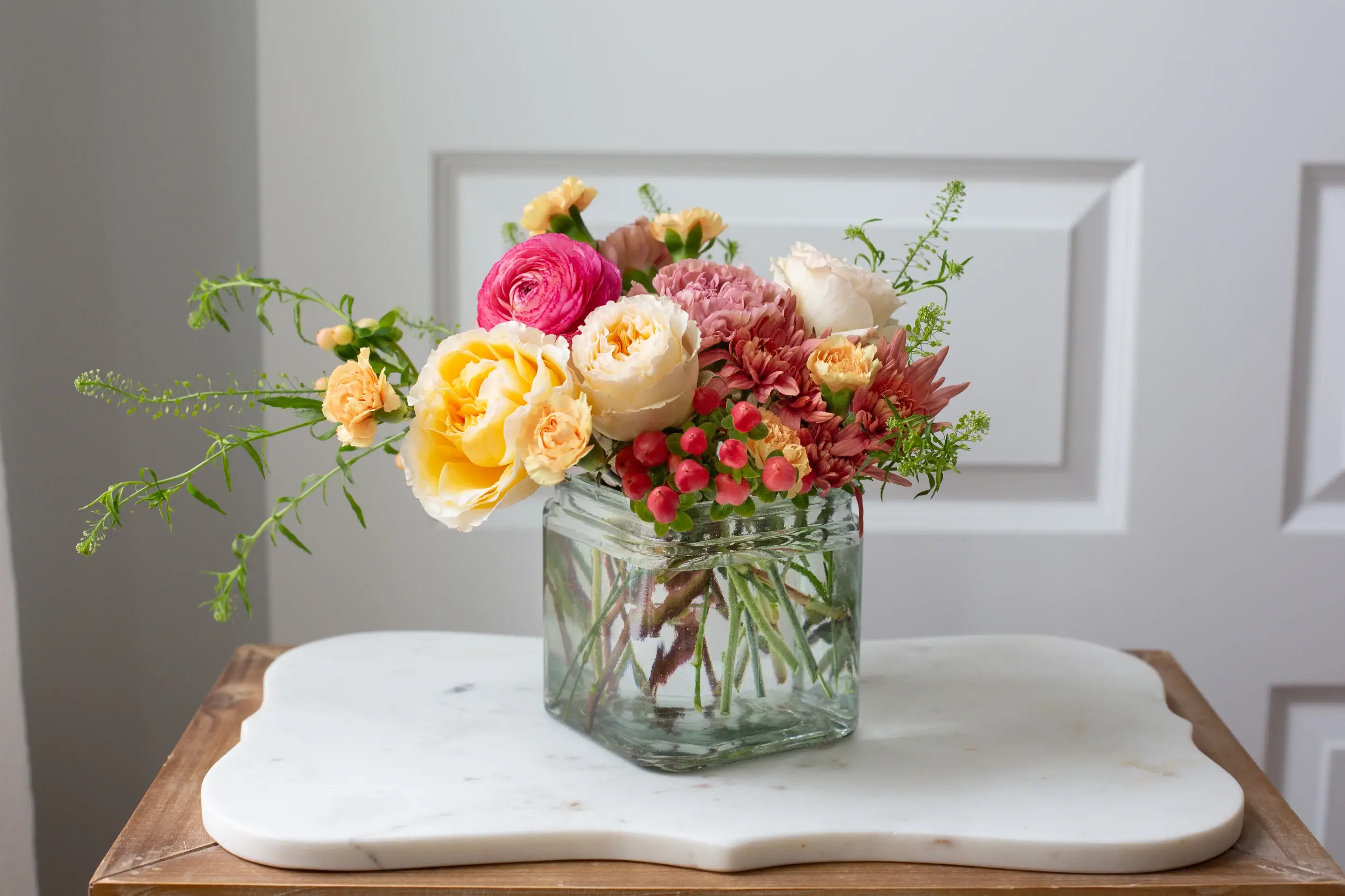 L.O. Florist Supplies - Wholesale Vase - 4.75" Square Glass Floral Vase1