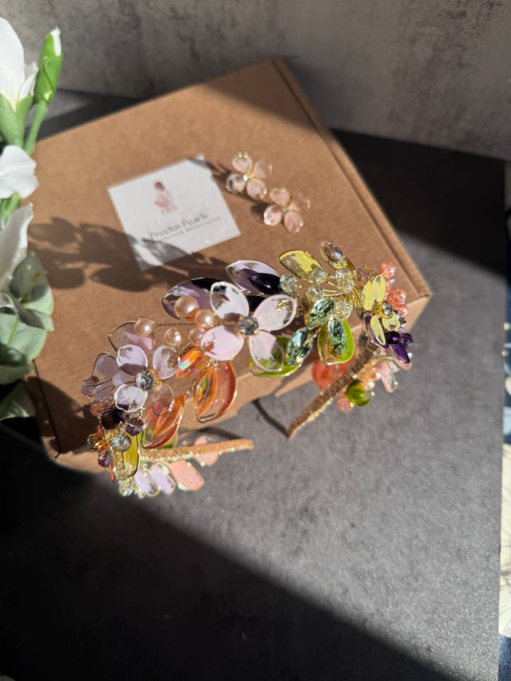 Summer wedding guest headpiece for wholesale by Preciuspearls