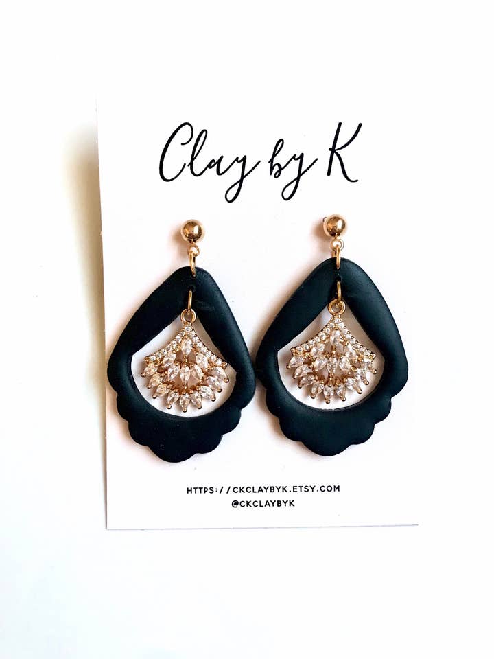 Boucles d'oreilles en argile pour la vente par Clay by K