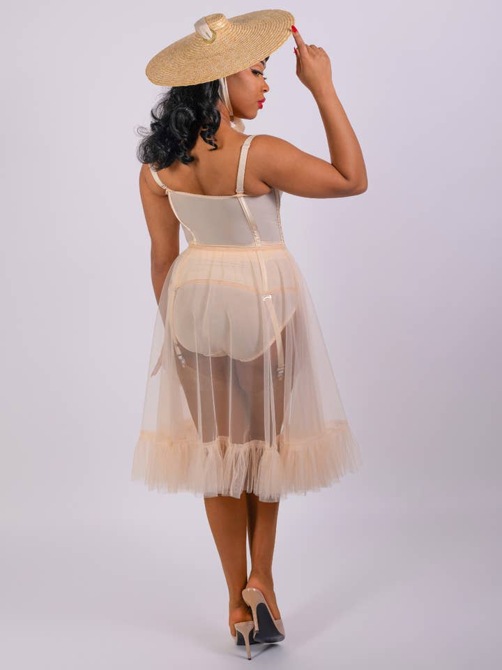 What Katie Did – Großhandel Slip – Damen – Pfirsichfarbener Vintage-Petticoat mit Rüschen L8021PE