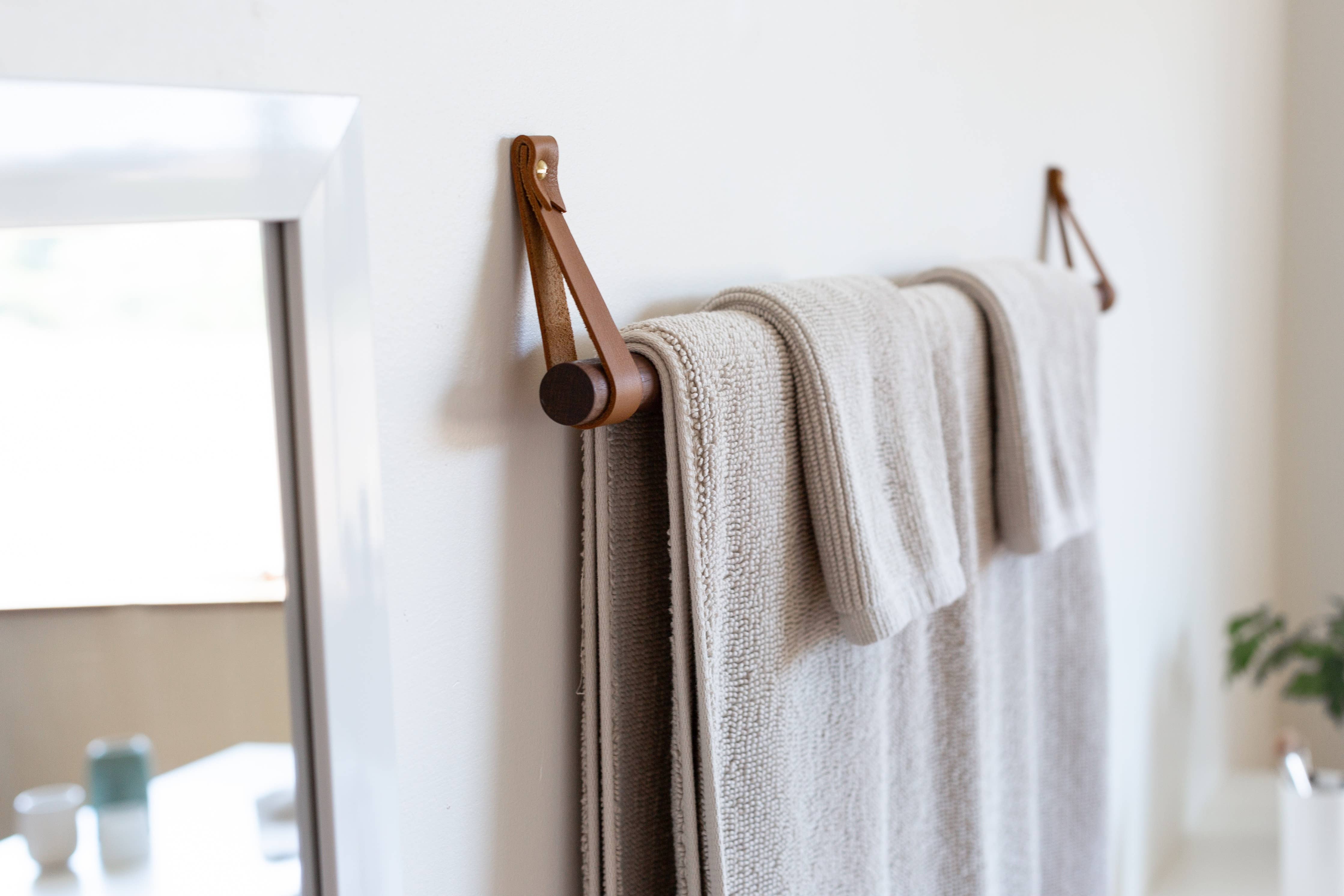 Keyaiira - Wholesale Wall Hook - Hanging Dowel Kit [Flag End]9