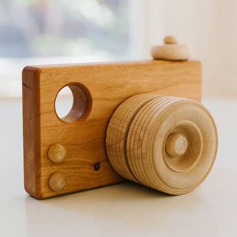 Wooden Toy Camera for Kids for wholesale by Bannor Toys