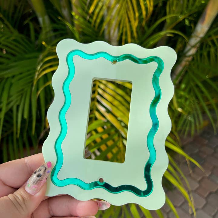 Studio Nena – wholesale Light switch cover/plate – Squiggle Mirrored Light Switch Single Cover11