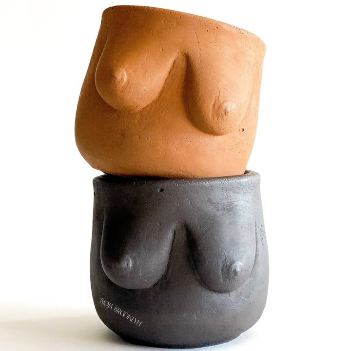 Sein Plant Pot and other Purchase Wholesale ceramic face planter. Free Returns & Net 60 Terms on Faire trending on Faire.