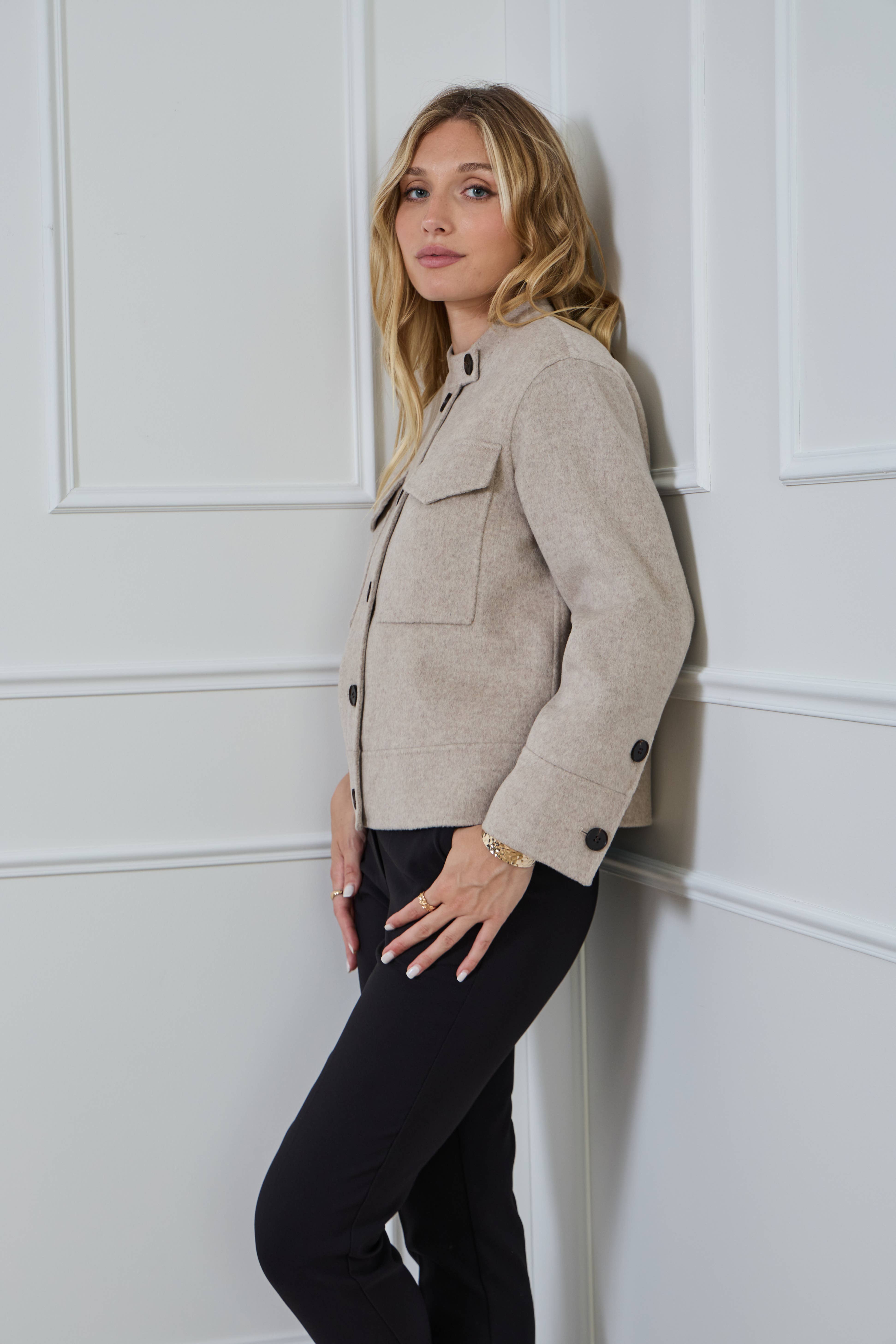 LULUMARY – wholesale Coat – Women’s – Short coat V3274