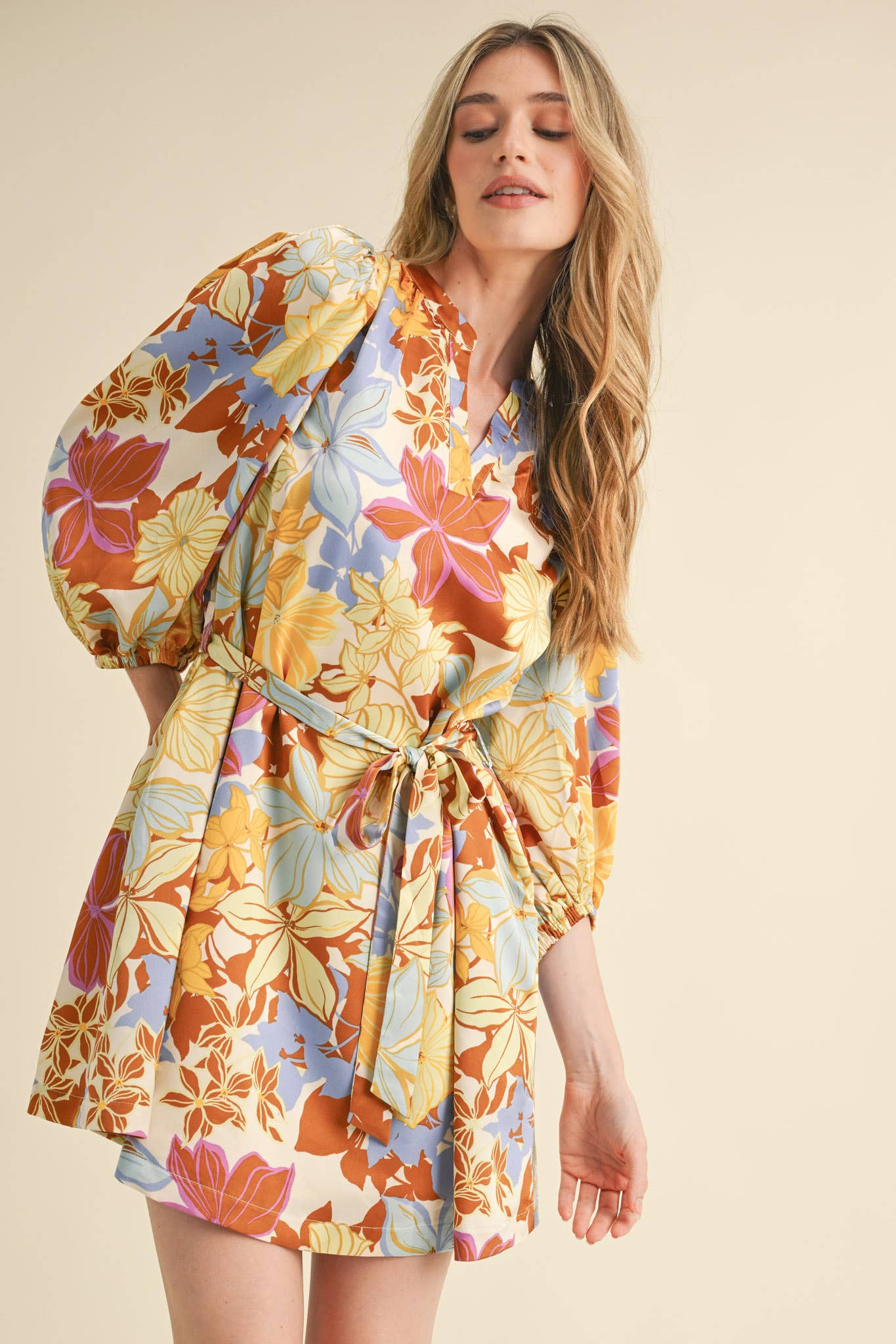 &MERCI - Wholesale Dress - Women's - EXCLUSIVE PRINT PUFF SLEEVE TYING WAIST MINI DRESS MDR335315