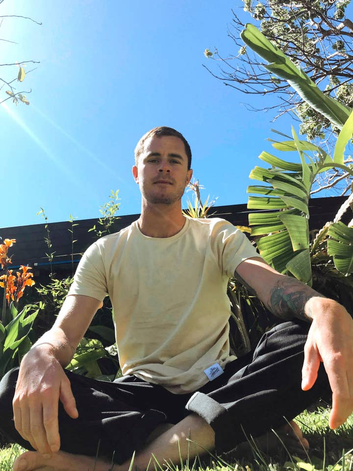 Kamel-T-Shirt für den Großhandel von True Threads