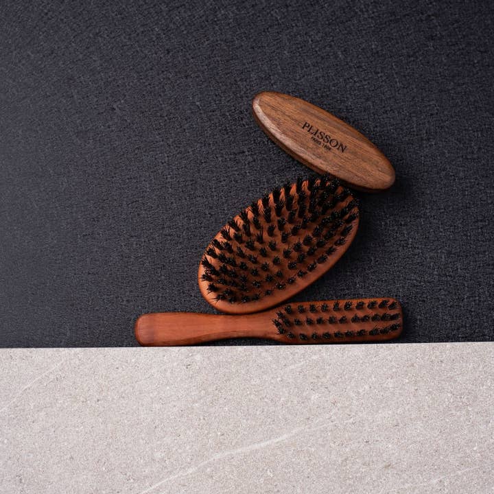 Plisson 1808 - Wholesale Beard Brush/Comb - Beard brush with handle2