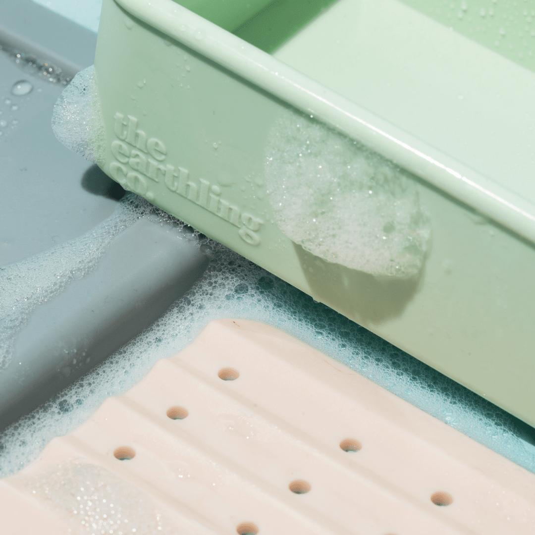 The Earthling Co. - Wholesale Bathroom Accessory Set - Travel Case2