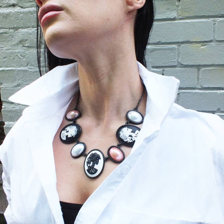 Seven Cabochon "Grand" Necklace for wholesale by Fizz